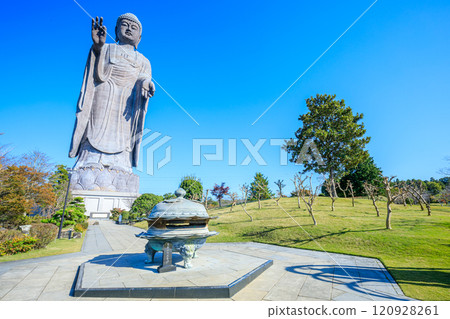 Ushiku Daibutsu in autumn, Ushiku City, Ibaraki Prefecture 120928261
