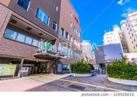 Tokyo cityscape in Japan, JR East Saikyo Line, overlooking Itabashi Station, etc. = 7th 120928818