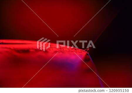 Red and blue fluid reflections on black background, liquid abstraction, colour waves, deep dark backgrounds, geometric water shapes 120935150