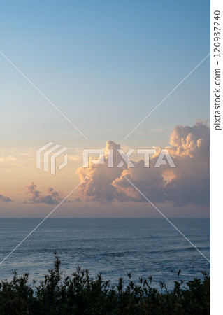 清晨可見海雲 120937240