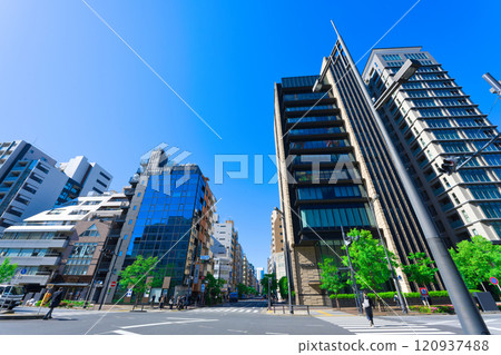 [Tokyo] May - Cityscape around Toranomon, Route 405, Shin-Tora Dori 120937488