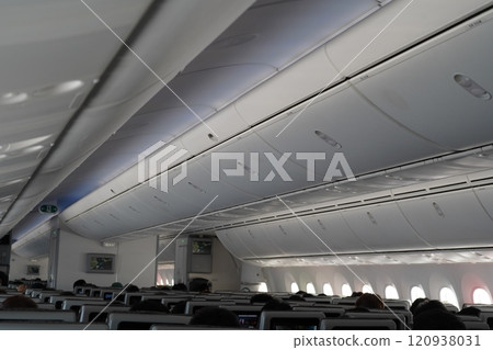飛機機艙 120938031