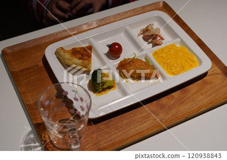 Children's meal Children's meal 120938843