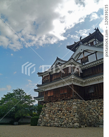 Fukuchiyama Castle in Kyoto, which was built by Akechi Mitsuhide Fukuchiyama Castle in Kyoto, which was built by Akechi Mitsuhide 120939135