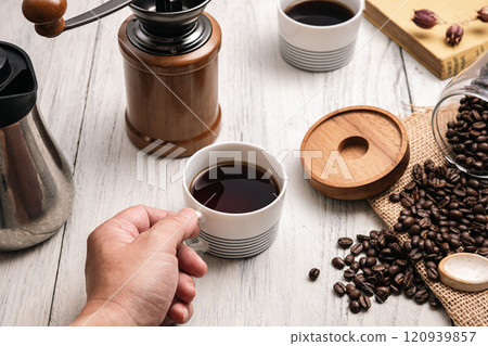 溫暖可口的咖啡 溫暖可口的咖啡 120939857