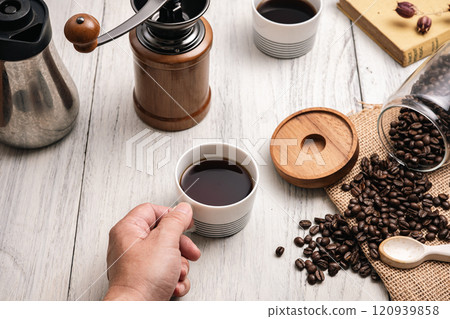 溫暖可口的咖啡 溫暖可口的咖啡 120939858