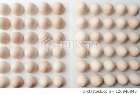 heap of white eggs 120940848