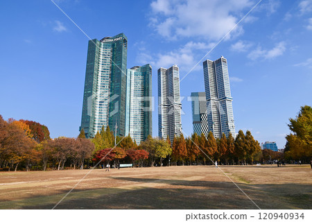 Seoul Forest Park and skyscrapers [Seoul, Korea] 120940934