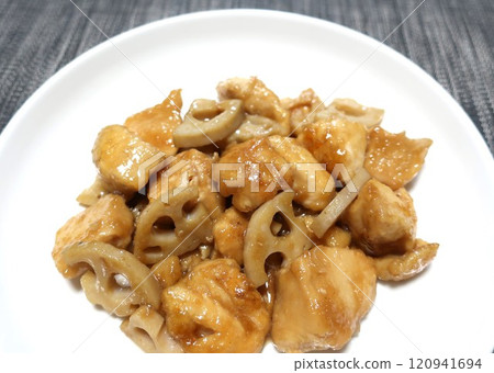 Delicious sweet and spicy stir-fried chicken breast and lotus root Delicious sweet and spicy stir-fried chicken breast and lotus root 120941694