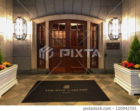 大阪麗思卡爾頓酒店入口 大阪麗思卡爾頓酒店入口 120942591