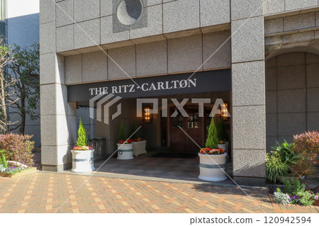The entrance of The Ritz-Carlton Osaka The entrance of The Ritz-Carlton Osaka 120942594