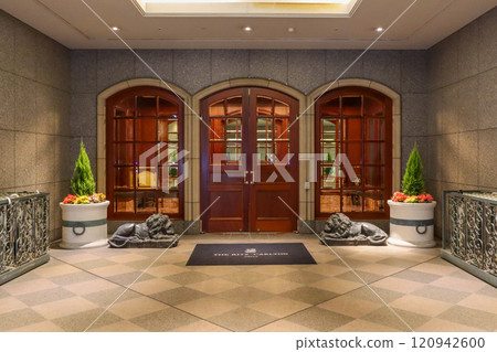 The entrance of The Ritz-Carlton Osaka The entrance of The Ritz-Carlton Osaka 120942600