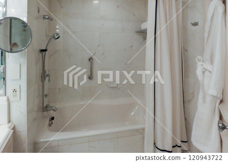 The Ritz-Carlton Osaka's beautiful guest room bathtub 120943722