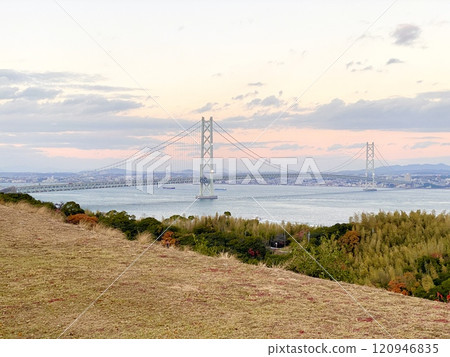 Akashi Kaikyo Bridge 120946835