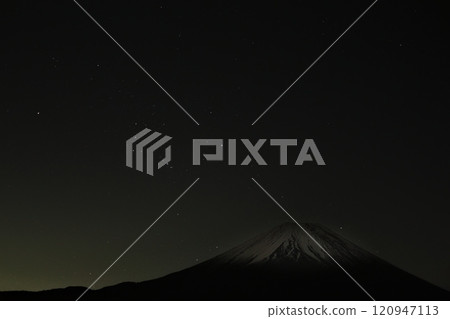 Mount Fuji and the Starry Sky 120947113