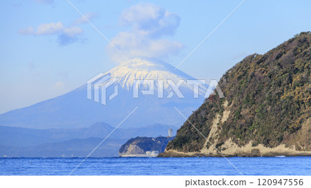 Shonan sea, blue sky and Mt. Fuji Shonan sea, blue sky and Mt. Fuji 120947556