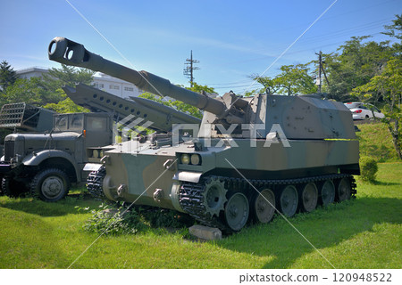 中部日本陸上自衛隊富士學校紀念活動展示車75型155毫米自走榴彈砲靜岡縣小山町 (1) 120948522