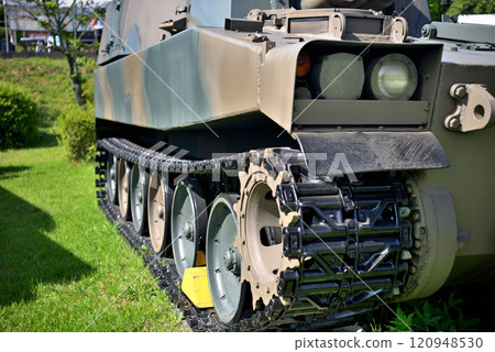 Vehicles exhibited at the Chubu Ground Self-Defense Force Fuji School commemorative event, Type 75 155mm self-propelled howitzer image, Oyama Town, Shizuoka Prefecture (1) Vehicles exhibited at the Chubu Ground Self-Defense Force Fuji School commemorative event, Type 75 155mm self-propelled howitzer image, Oyama Town, Shizuoka Prefecture (1) 120948530