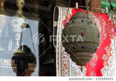 Beautiful Arabian lamps at ancient Mutrah Souq, in Muscat, Oman 120949245