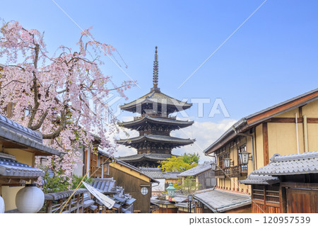 東山附近Sannenzaka Ninnenzaka Yasaka塔 東山附近Sannenzaka Ninnenzaka Yasaka塔 120957539