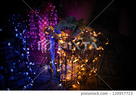 LED 燈泡點亮聖誕裝飾品 LED 燈泡點亮聖誕裝飾品 120957723