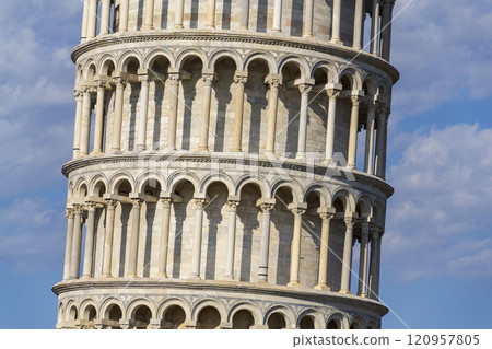 The Leaning tower of Pisa, Italy, sunny summer day 120957805