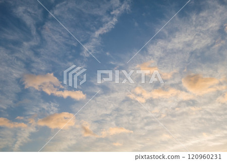 Morning sky: Clouds dyed by the morning sun Morning sky: Clouds dyed by the morning sun 120960231