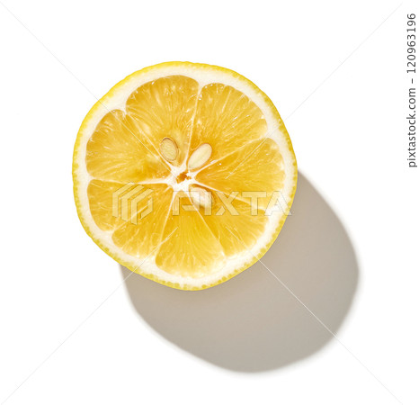 fresh juicy lemon 120963196