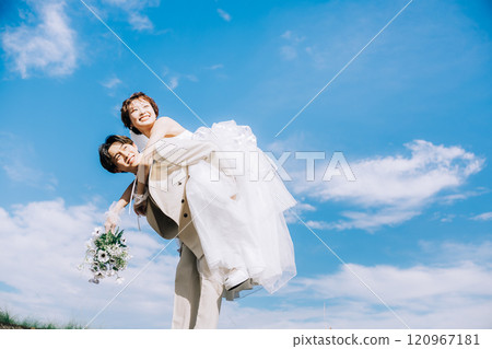 Casual pre-wedding photoshoot Casual pre-wedding photoshoot 120967181