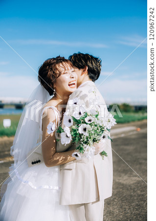 Casual pre-wedding photoshoot 120967242