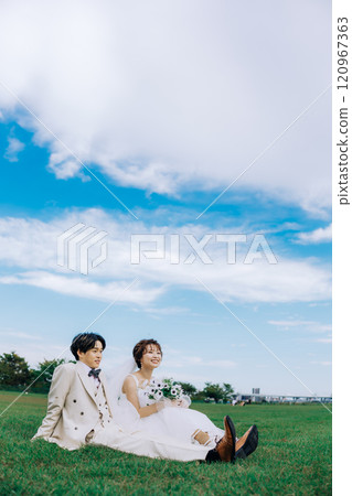 Casual pre-wedding photoshoot Casual pre-wedding photoshoot 120967363
