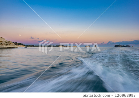 Matsushima, one of Japan's three most scenic spots. Island tour around Matsushima Bay "Niomaru Course" Suganohanamae Island seen from Ishihama Strait, Takashima, Okitakashima Matsushima, one of Japan's three most scenic spots. Island tour around Matsushima Bay "Niomaru Course" Suganohanamae Island seen from Ishihama Strait, Takashima, Okitakashima 120968992