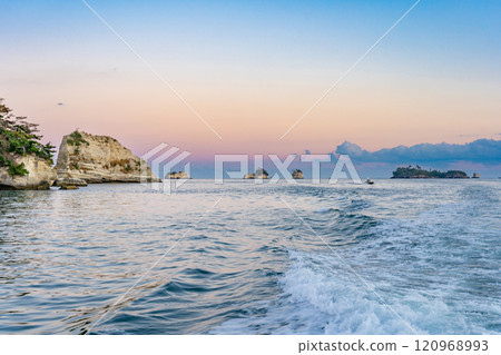 Matsushima, one of Japan's three most scenic spots, island tour "Niomaru Course" Inda Island, Suganohanamae Island, Takashima Island, Okitaka Island, Funari Island, Karakai Island 120968993