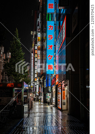 市中心區在晚上 市中心區在晚上 120970425