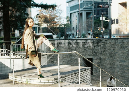 擺在城市裡的女人 120970930