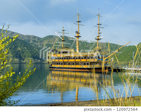 Pirate ship anchored at Togendai Port, Lake Ashi, Hakone / Hakone, Japan 120972564