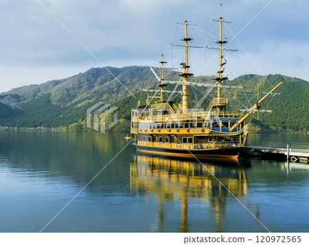 Pirate ship anchored at Togendai Port, Lake Ashi, Hakone / Hakone, Japan 120972565