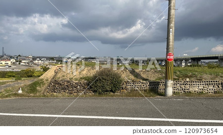 日本鄉村電話桿和風景 日本鄉村電話桿和風景 120973654