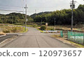 日本鄉村的電線桿和十字路口 日本鄉村的電線桿和十字路口 120973657