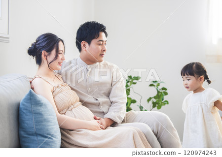 產婦夫婦 120974243