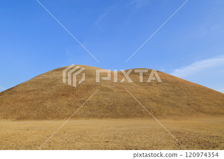 Ancient Silla Dynasty tombs in Korea Ancient Silla Dynasty tombs in Korea 120974354