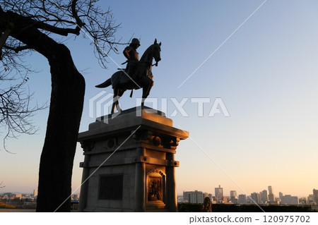 朝日仙台城遺址（本丸遺址）[宮城縣仙台市] 120975702