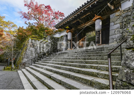 京都大原三千院門 京都大原三千院門 120976068