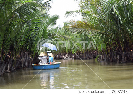Take a coconut boat ride in Hoi An, Vietnam! 120977481