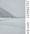 農村雪景 120982707
