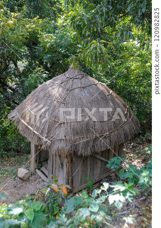 Traditional Korean Folk Village 120982825