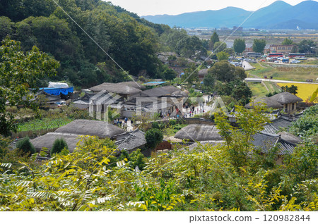 Traditional Korean Folk Villages 120982844