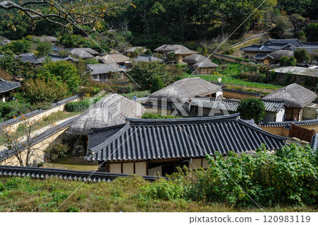 Traditional Korean Folk Villages 120983119