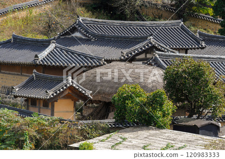Traditional Korean Folk Villages 120983333