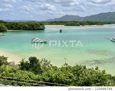 Beautiful coral reef sea in Kabira Bay 120986798